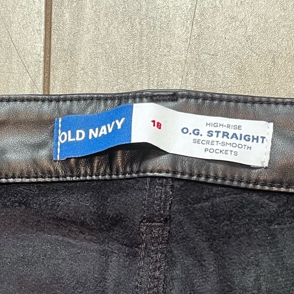 Old Navy High-Waisted OG Straight Faux-Leather Ankle Pants for Women NWT 18 - Picture 9 of 9